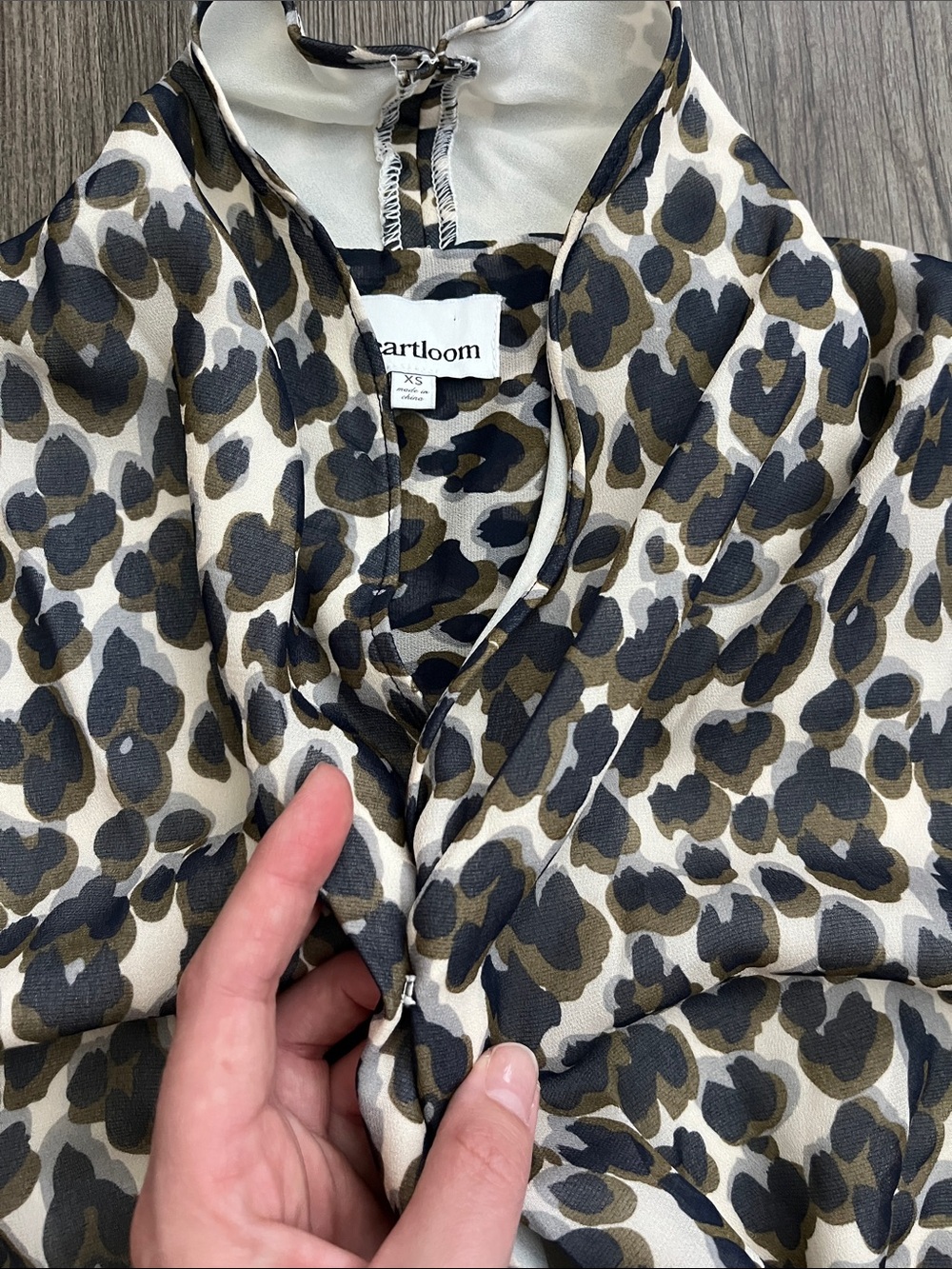 HEARTLOOM Leopard Print Blouse - Picture 4 of 6